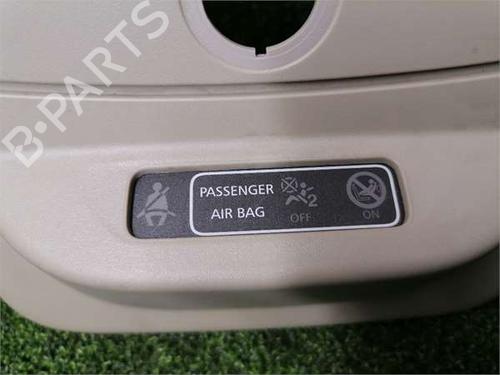 Interior roof light RENAULT CAPTUR I (J5_, H5_) 1.5 dCi 90 (J5N4, J5M5, J5MW, J5M6, J5AL, J5AJ) | BP39453384I8 - Image 3