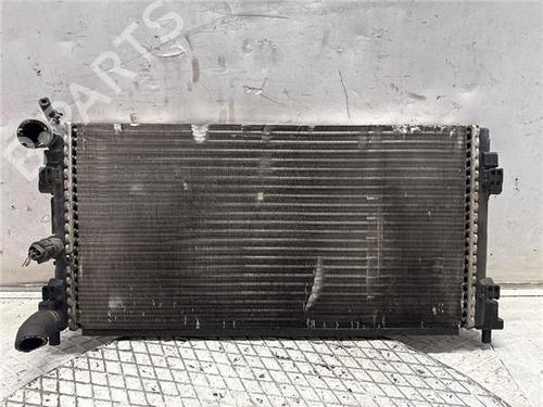 Radiateur à eau SKODA RAPID (NH3, NK3, NK6) 1.6 TDI (105 hp) 31984244
