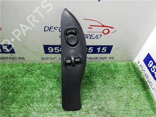 Interrupteur de vitre avant gauche CHRYSLER NEON II 2.0 16V (133 hp) 31897685