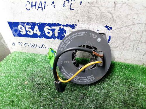 BP31899379C102 main image