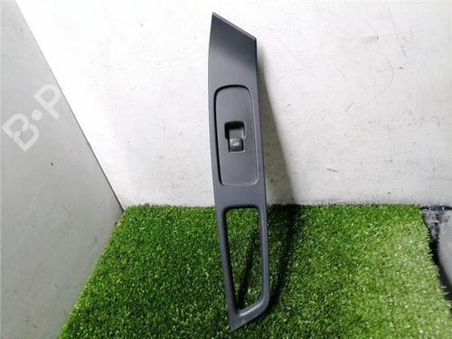 Used Right front window switch VOLVO V60 I (155) D5 Hybrid AWD (230 hp) 32821337
