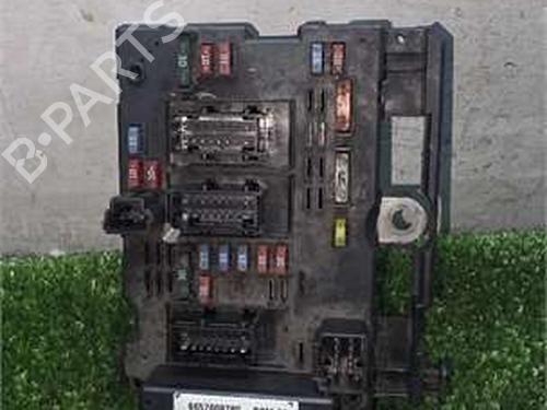 Used Fuse box Fuse box PEUGEOT 307 SW (3H) 1.6 HDI 90 (90 hp) 34572692 34572692