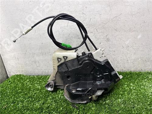 Used Front right lock Front right lock TOYOTA YARIS (_P13_) 1.5 (NSP131_) (112 hp) 32690338 32690338