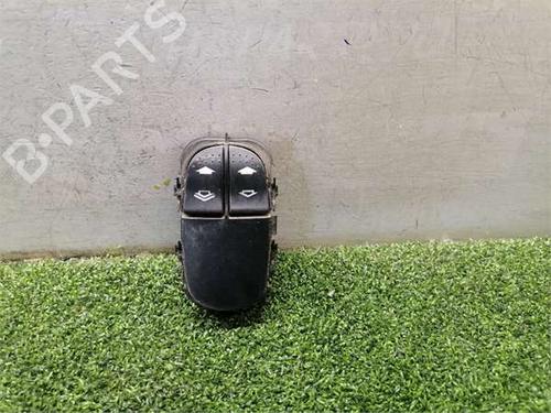 Used Left front window switch Left front window switch FORD FOCUS I (DAW, DBW) 1.6 16V (100 hp) 39966633 39966633