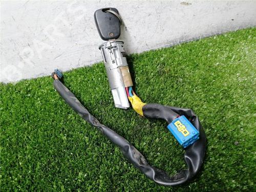 Used Switch Switch PEUGEOT 206 Hatchback (2A/C) 1.9 D (69 hp) 32740298 32740298