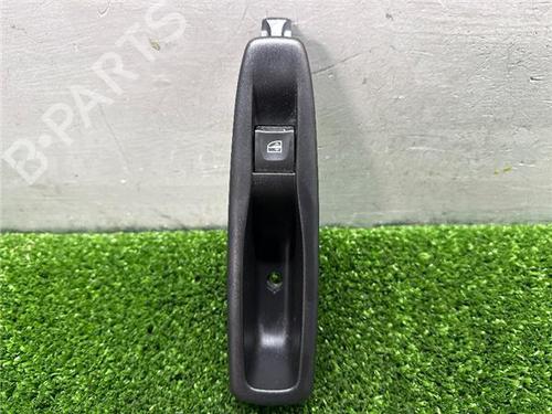 Used Right rear window switch RENAULT CLIO IV (BH_) 1.5 dCi 90 (90 hp) 32200267