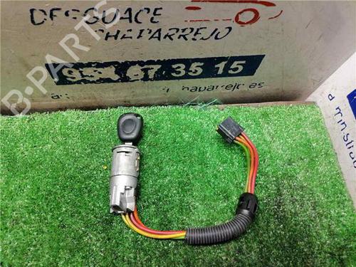 switch-renault-megane-i-ba01_-1995-1996-1997-1998-1999-2000-2001-2002-2003-2004-31899355 main image