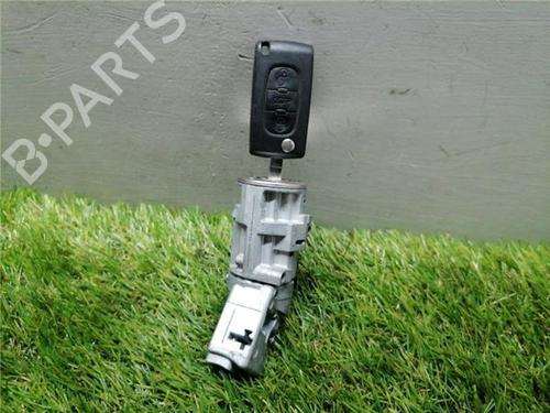 Used Switch Switch PEUGEOT 407 (6D_) 2.0 HDi 135 (6DRHRH, 6DRHRE, 6DRHRG, 6DRHRJ) (136 hp) 36053353 36053353