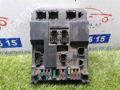 Used Fuse box PEUGEOT 307 Break (3E) 1.6 16V (109 hp) 31890686