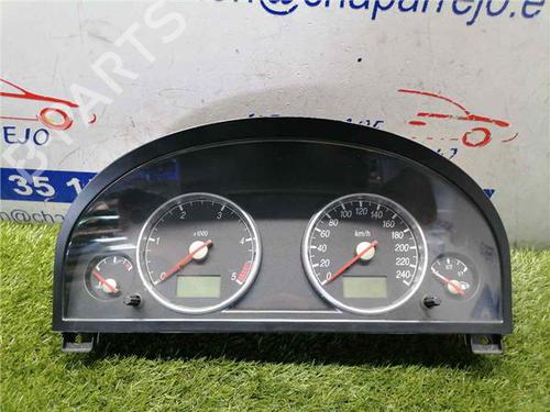 Used Instrument cluster FORD MONDEO III (B5Y) 2.0 TDCi (130 hp) 31900602