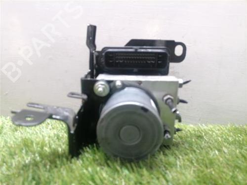 Used ABS pump PEUGEOT 3008 II SUV (MC_, MR_, MJ_, M4_) 1.2 THP/ PureTech 130 (MRHNSM, MRHNSU, MRHNSJ, MRHNYW,... (131 hp) 31894269