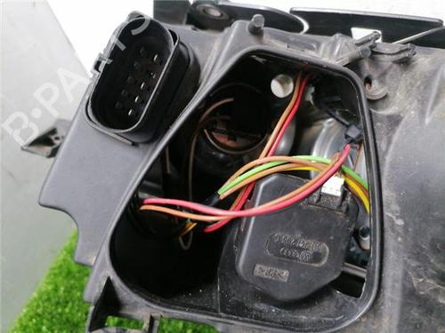 Right headlight VW PASSAT B5.5 (3B3) 1.9 TDI | BP32253675C29 