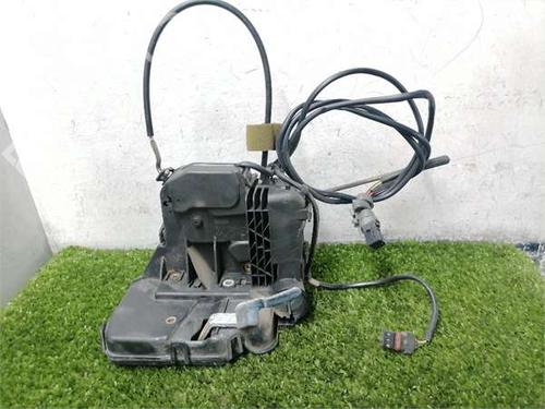 Used Front left lock Front left lock 37163176 37163176