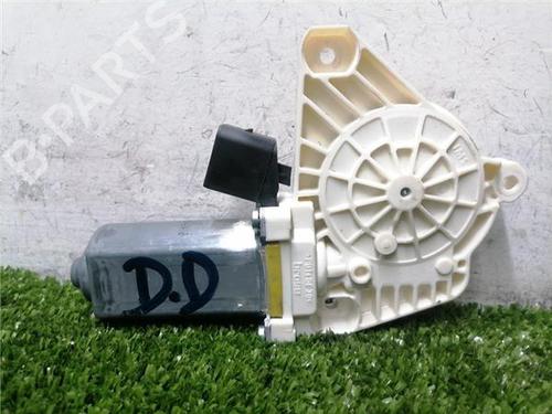 Used Right front window motor Right front window motor MERCEDES-BENZ CLA Coupe (C117) CLA 200 CDI / d (117.308) (136 hp) 33278687 33278687