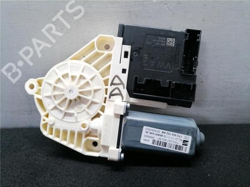 Used Right front window motor Right front window motor SEAT LEON (1P1) 1.4 TSI (125 hp) 34528522 34528522