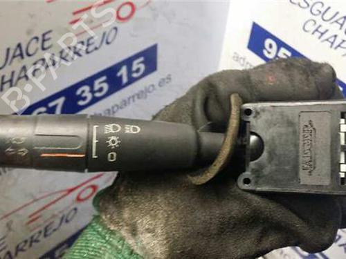 switch-peugeot-306-7b-n3-n5-1993-1994-1995-1996-1997-1998-1999-2000-2001-2002-2003-31894743 main image