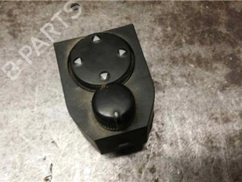 Commande retroviseurs AUDI A4 B5 (8D2) 1.9 TDI (110 hp) 31891201