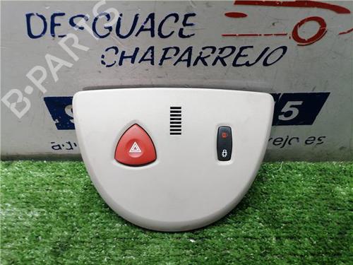 Pulsante luci di emergenza RENAULT ESPACE IV (JK0/1_) 1.9 dCi (JK0U, JK0G) (120 hp) 31898228