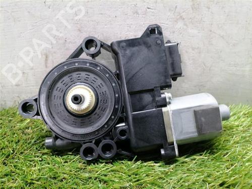left-rear-window-motor-hyundai-i40-i-vf-2012-2013-2014-2015-2016-2017-2018-2019-31935174 main image