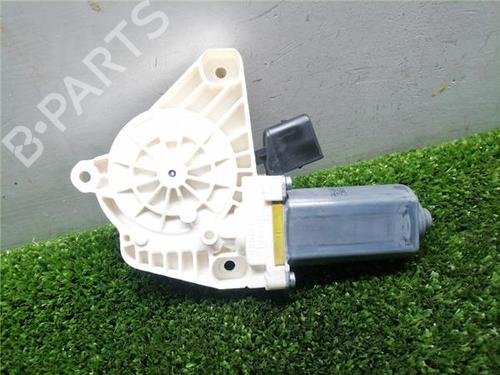 left-front-window-motor-mercedes-benz-cla-coupe-c117-2013-2014-2015-2016-2017-2018-2019-33278684 main image