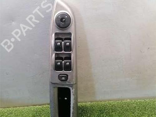 Venstre fortil elrude kontakt Venstre fortil elrude kontakt HYUNDAI GETZ (TB) 1.1 (63 hp) 39906025 39906025