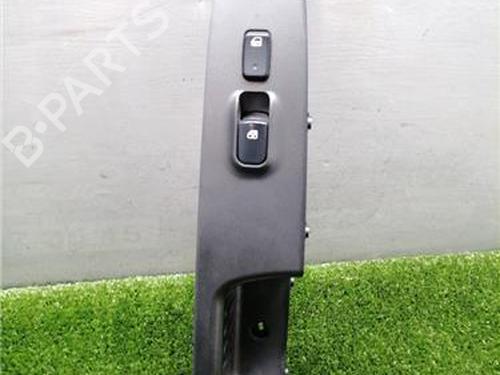 Used Right front window switch Right front window switch KIA CARENS III MPV (UN) 2.0 CRDi 140 (140 hp) 33808097 33808097