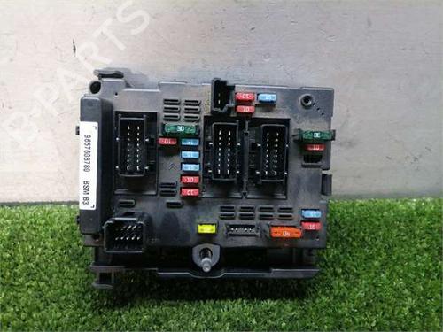 Used Fuse box Fuse box CITROËN XSARA PICASSO (N68) 1.6 HDi (90 hp) 35970644 35970644