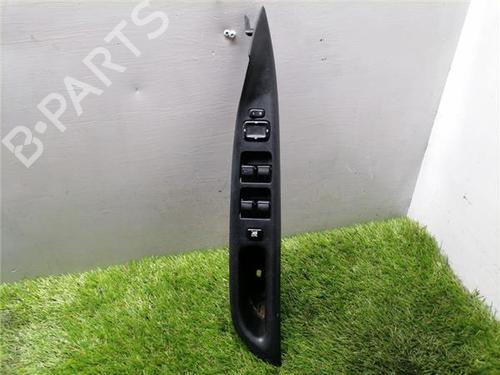 Used Left front window switch Left front window switch MAZDA 6 Saloon (GG) 2.0 DI (GG14) (136 hp) 33221644 33221644