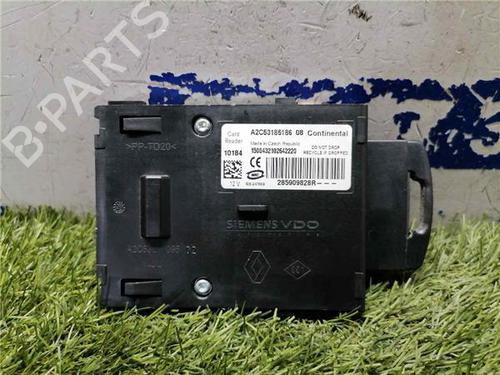 Used Switch RENAULT MEGANE II (BM0/1_, CM0/1_) 1.5 dCi (BM1E, CM1E) (106 hp) 31900754