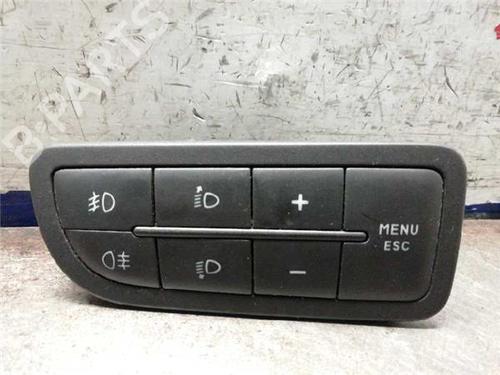 switch-fiat-punto-evo-199_-2008-31896444 main image