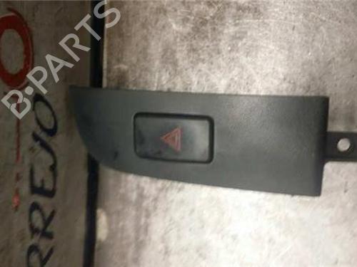 warning-switch-hyundai-sonata-v-nf-2004-2005-2006-2007-2008-2009-2010-2011-2012-2013-2014-31895560 main image