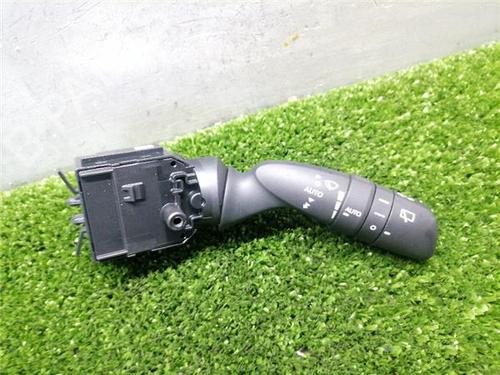 switch-toyota-corolla-saloon-_e21_-2019-32377152 main image