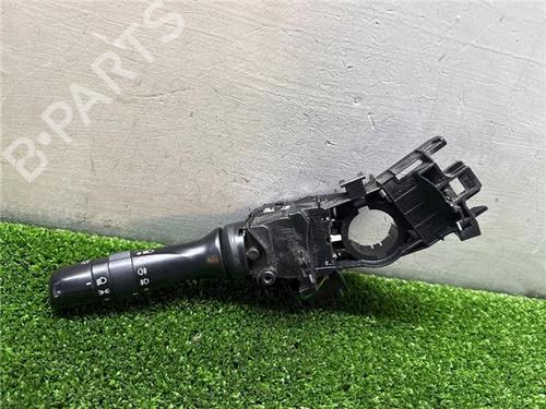 Used Switch Switch TOYOTA YARIS (_P13_) 1.5 (NSP131_) (112 hp) 32690347 32690347
