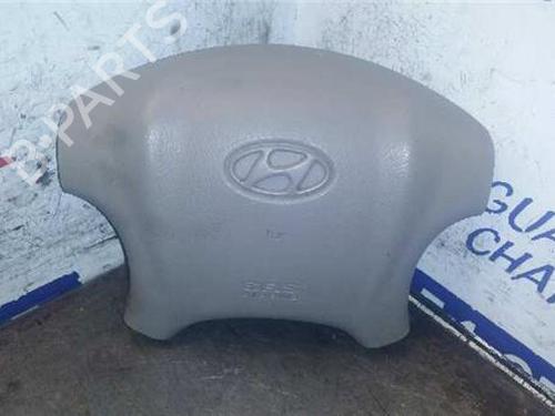 Used Driver airbag HYUNDAI TUCSON (JM) 2.7 All-wheel Drive (175 hp) 31896103