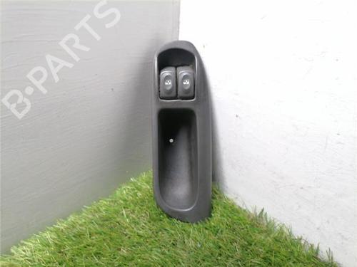 Used Left front window switch Left front window switch RENAULT SCÉNIC I MPV (JA0/1_, FA0_) 1.6 (JA00, JA16, JA15, JA19, JA1V, JA2B, JA2C, JA0B,... (107 hp) 36452888 36452888