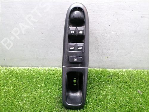 Used Left front window switch Left front window switch PEUGEOT 406 (8B) 2.0 HDI 110 (109 hp) 33808171 33808171