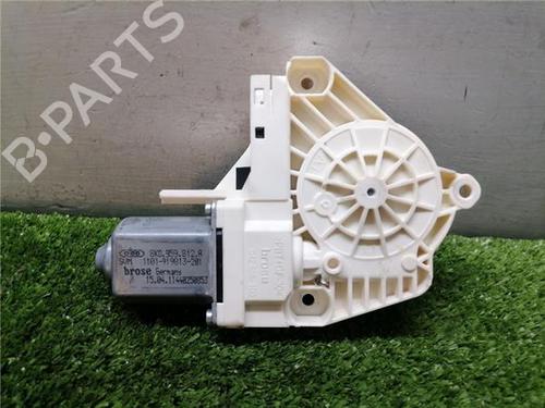 right-rear-window-motor-audi-a4-b8-8k2-2007-2008-2009-2010-2011-2012-2013-2014-2015-2016-2017-31911297 main image