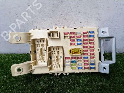 Used Fuse box Fuse box 36940178 36940178
