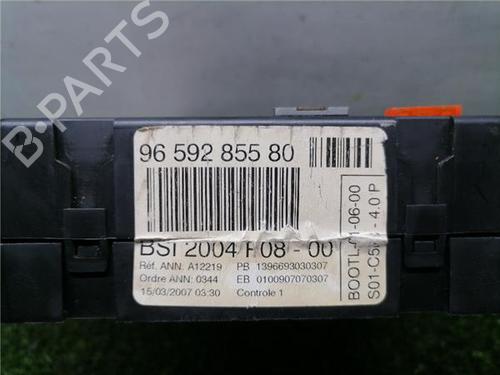 Fuse box CITROËN C4 I (LC_) 1.6 HDi | BP33221812E1 - Image 3