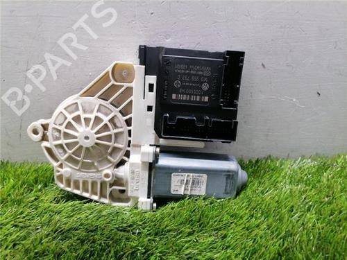 Used Left front window motor Left front window motor SEAT TOLEDO III (5P2) 2.0 TDI 16V (140 hp) 33478132 33478132