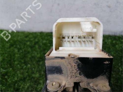 Left front window switch TOYOTA RAV 4 II (_A2_) 2.0 D 4WD (CLA20_, CLA21_, CLA20R, CLA21R) | BP37411134I27 - Image 3