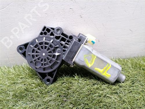 Used Right rear window motor Right rear window motor KIA CARENS III MPV (UN) 2.0 CRDi 140 (140 hp) 33248501 33248501