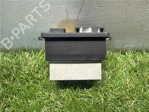 Used Heater resistor PEUGEOT EXPERT Van (V_) 1.6 BlueHDi 95 (95 hp) 31911466