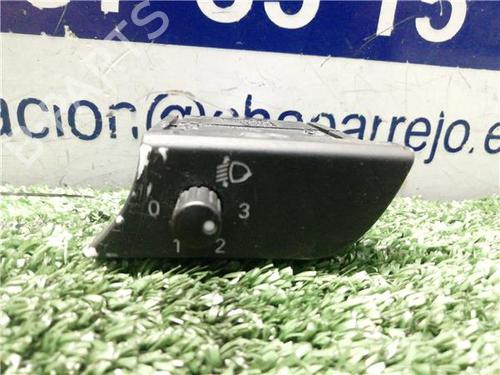 Interruttore AUDI A4 B6 (8E2) 1.9 TDI (130 hp) 31897035