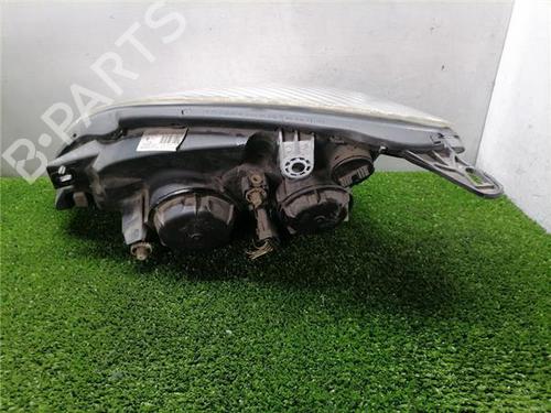 Right headlight CITROËN C5 I (DC_) 2.0 HDi (DCRHZB, DCRHZE) | BP32486494C29