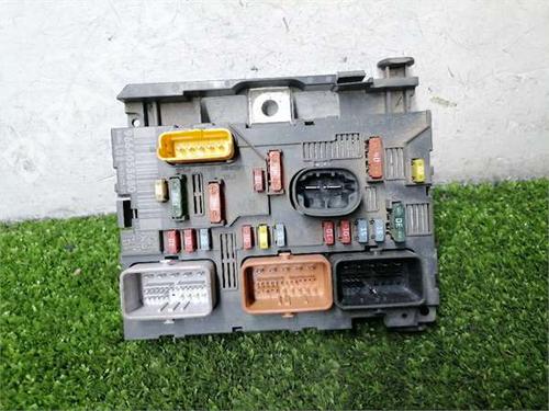 Used Fuse box Fuse box CITROËN C4 Picasso I MPV (UD_) 2.0 HDi 138 (136 hp) 36311364 36311364