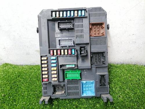 Used Fuse box Fuse box CITROËN C4 CACTUS 1.2 VTi 82 (82 hp) 33478286 33478286