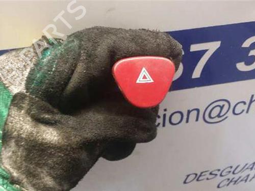 Used Warning switch CITROËN C3 I (FC_, FN_) 1.4 HDi (68 hp) 31894877