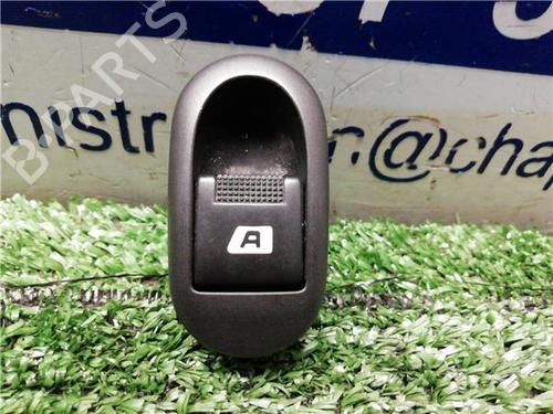 Used Left front window switch CITROËN C3 Pluriel (HB_) 1.4 HDi (68 hp) 31897046