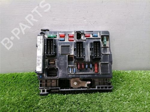 Used Fuse box Fuse box 36849835 36849835